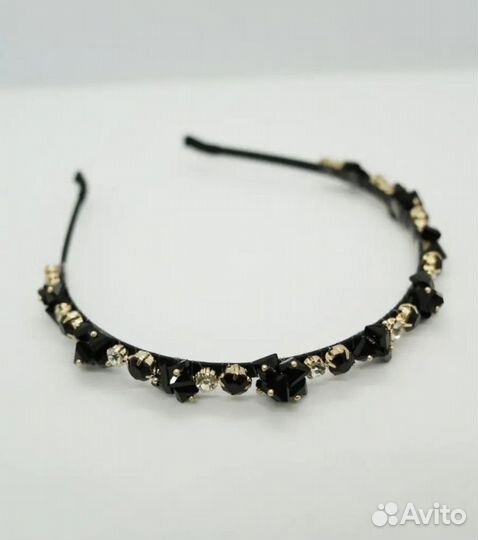 Ободок для волос со стразами