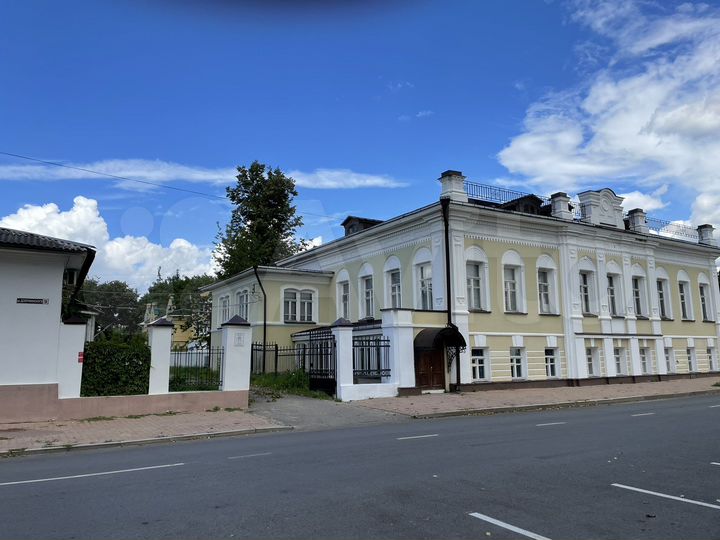 Свободного назначения, 140 м²