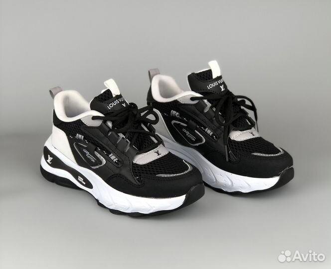 Кроссовки для подростков 38, 40 LV