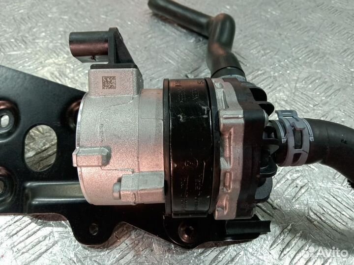 Насос водяной (помпа) Audi RS Q8 I (2019– н.в.)