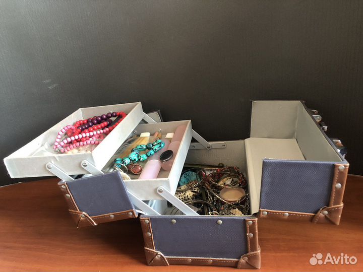 Чемодан кейс для украшений и косметики