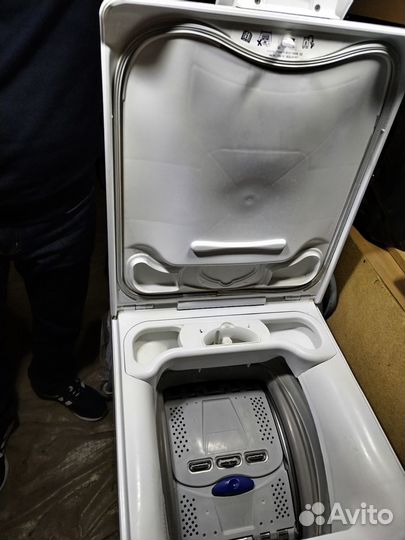 Стиральная машина с вертикальной загрузкой