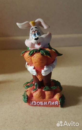 Статуэтки разные