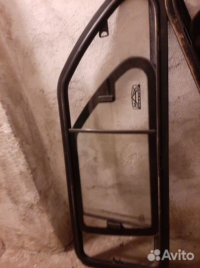 Стекла на кунг Митсубиси Л200