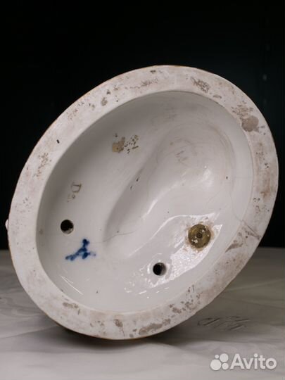 Meissen. Фарфоровая статуэтка Дети на качелях