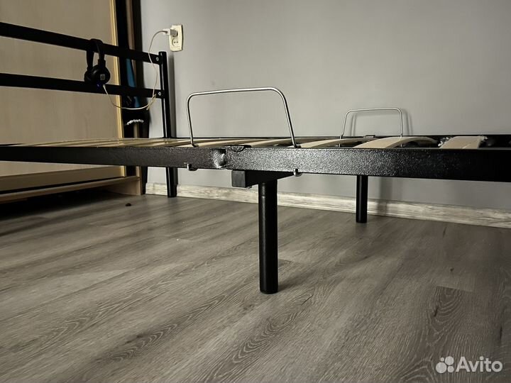 Кровать 90х200 бу металлическая