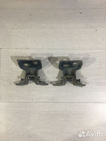 Петля двери перед прав renault duster 2.0 4wd мт