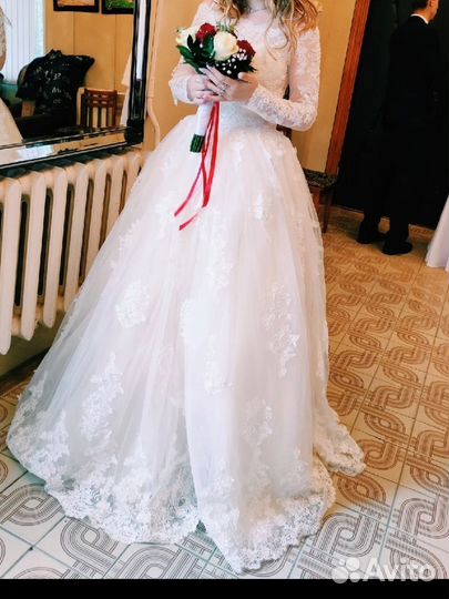 Свадебное платье