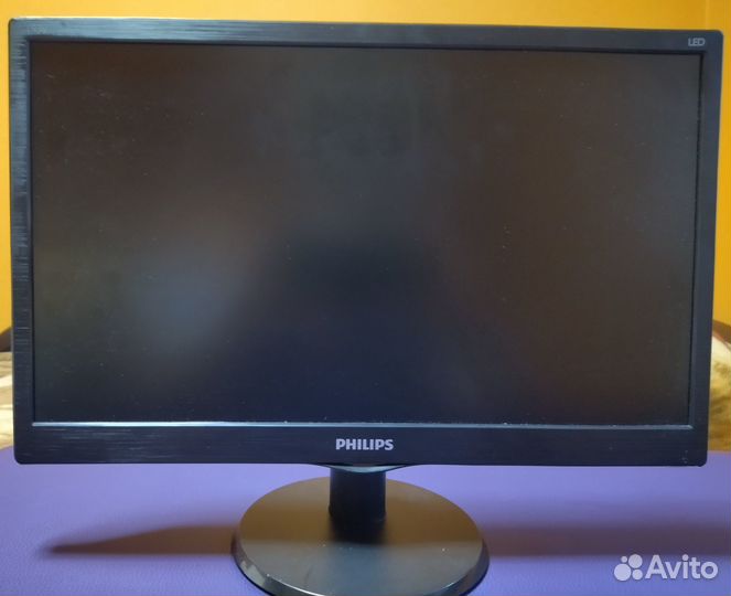 Монитор Philips 193V5L
