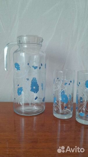 Графин с бокалами
