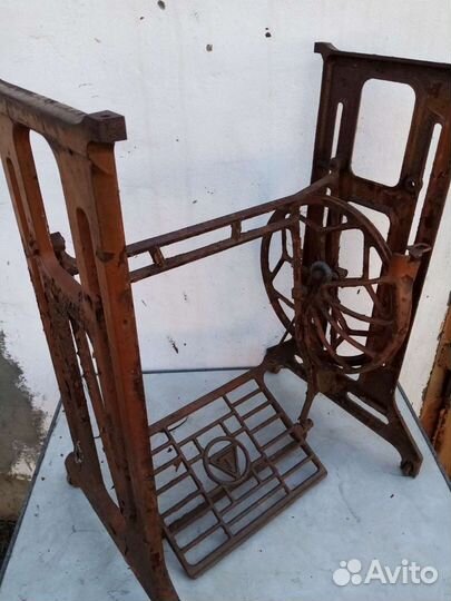 Станина от швейной машины