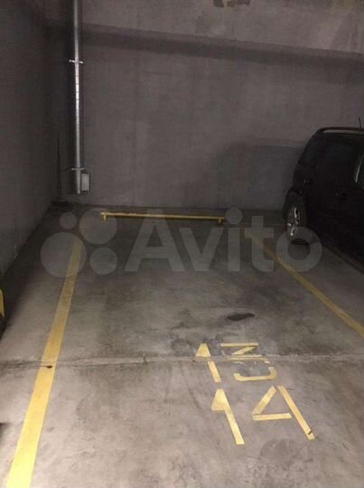 Машиноместо, 18 м²