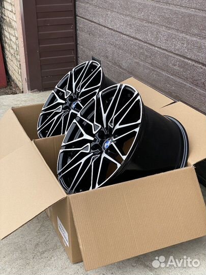 Диски на BMW 818M Style R21 5x112