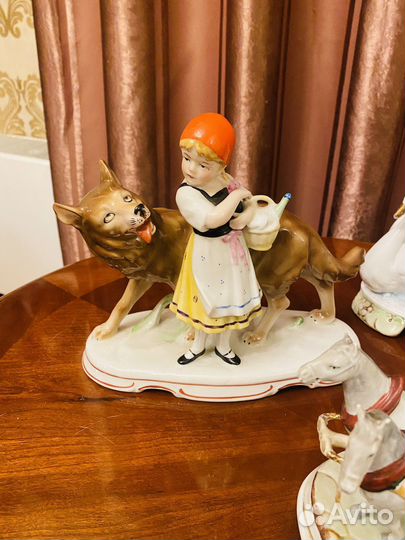 Коллекция роскошных немецких статуэток