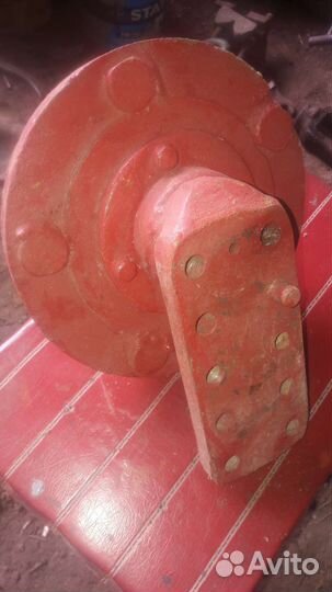 Запчасти на Т-25