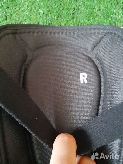 Футбольные щитки