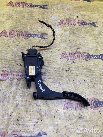 Педаль газа Volkswagen Polo CFN 2011