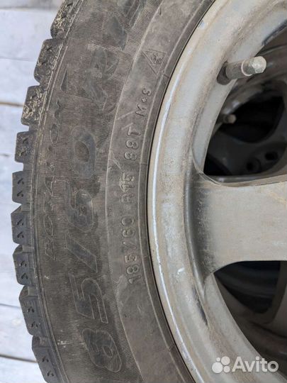 Шипованные Pirelli Ice Zero 185/60 R15 на дисках