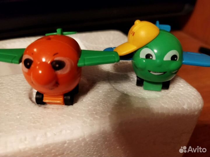 Игрушки из киндера