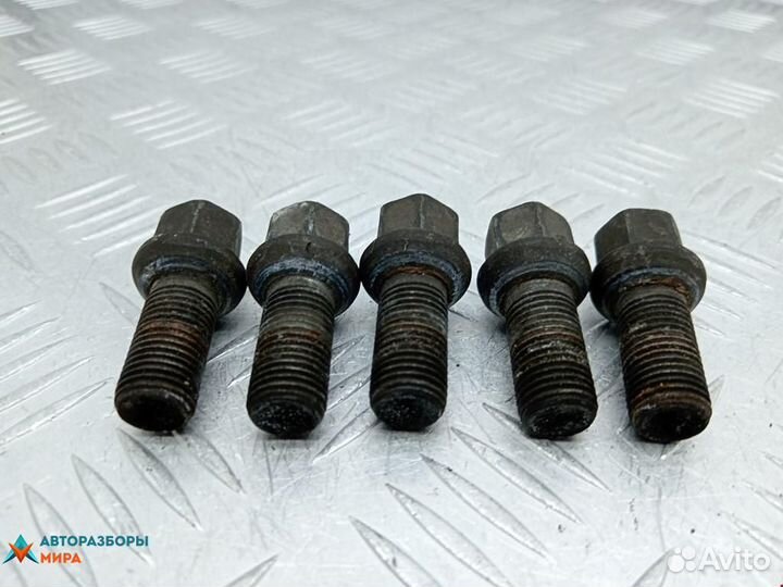 Болт колесный Skoda Fabia 2 (5J) 2009 701601139B