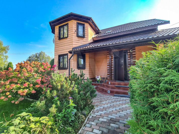 Коттедж 137 м² на участке 20 сот.