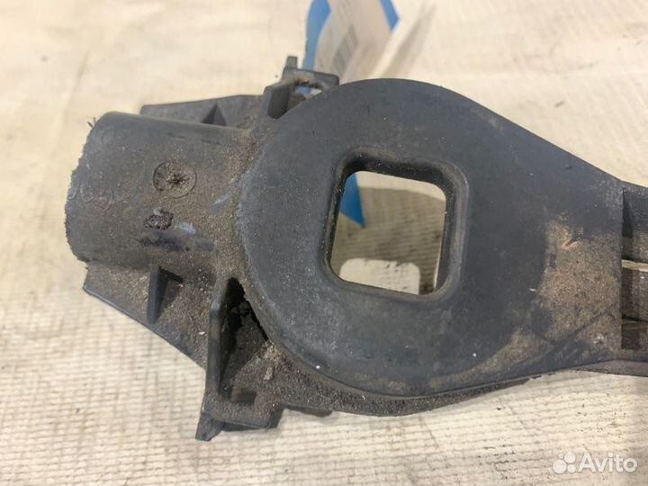 Кронштейн радиатора Audi A4 B8 2007-2015 седан