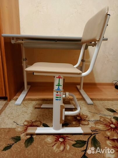 Растущая парта и стул бу