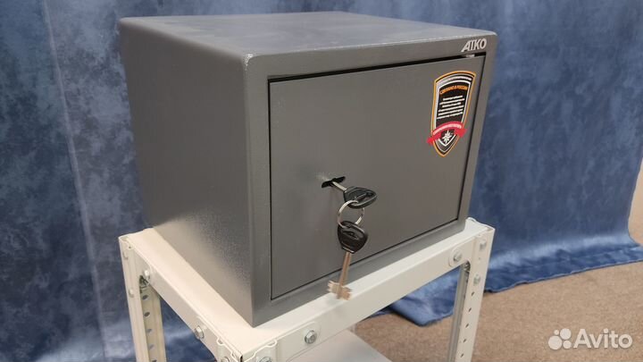 Сейф для пистолета с патронами