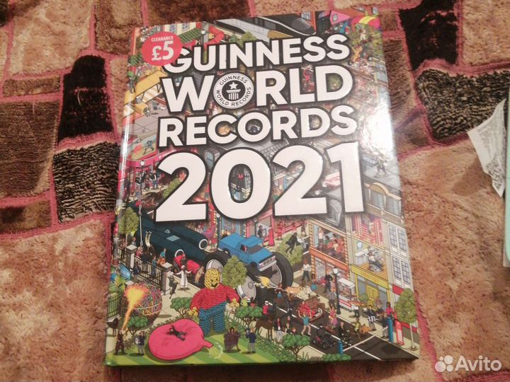 Книга рекордов гиннесса на английском из Англии
