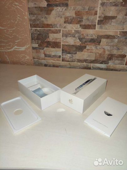 Коробка от iPhone 5