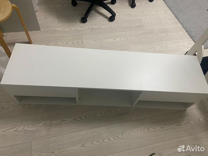 Тумба под тв белая навесная