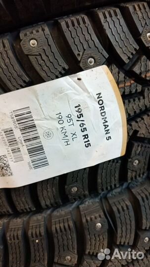 Pirelli Formula Ice 215/65 R16