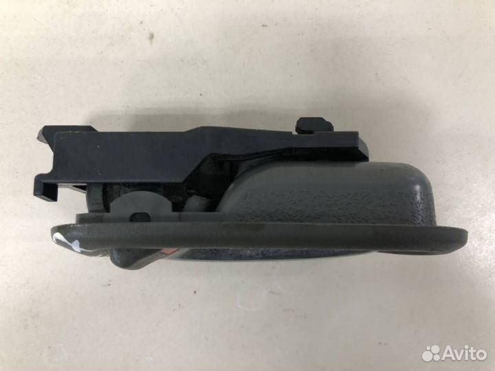 Ручка двери внутренняя левая Toyota Corolla E110 1