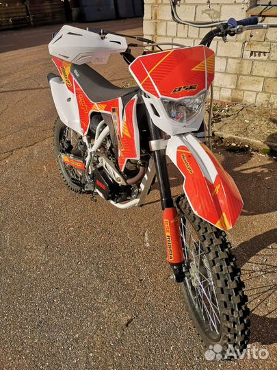 Мотоцикл BSE Z1