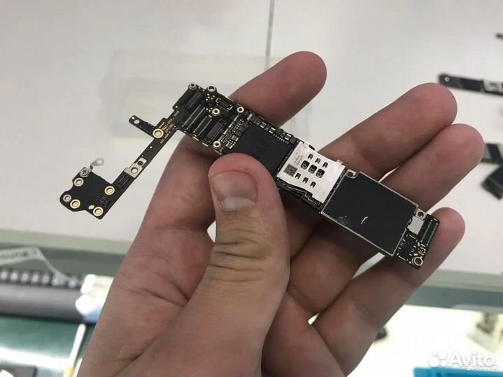 Ремонт материнских плат iPhone