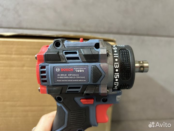 Быстросъемный шуруповерт Bosch 21V