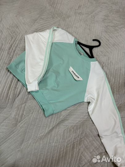 Укороченный свитшот