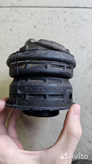 Опора двигателя W208 W202 W203 W210