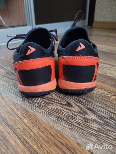 Футбольные детские кроссовки demix