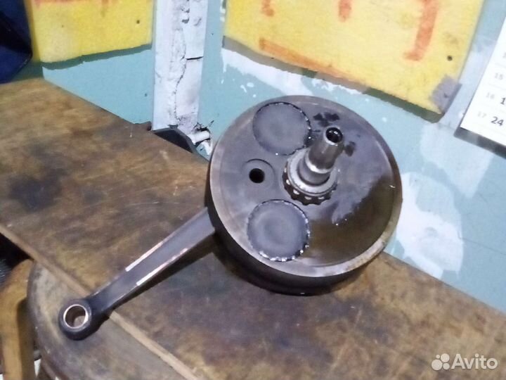 Коленвал двигателя мотоцикла Иж Планета 5