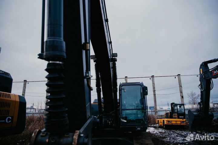 Гусеничный экскаватор Zauberg E230-CX, 2023