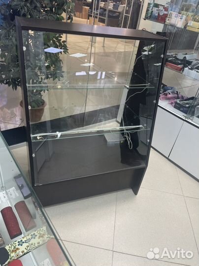 Продам витрину с подсветкой