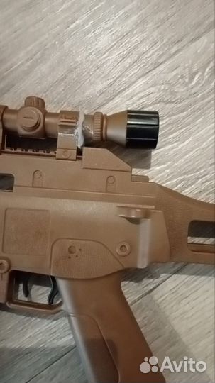 Динозавр с пультом управления