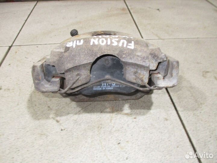 Суппорт передний правый Ford Fusion