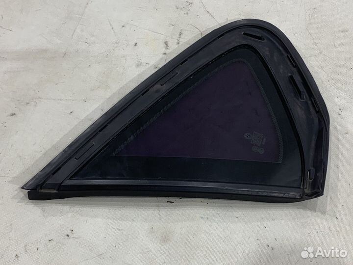Форточка стойки задняя левая BMW X6 F16