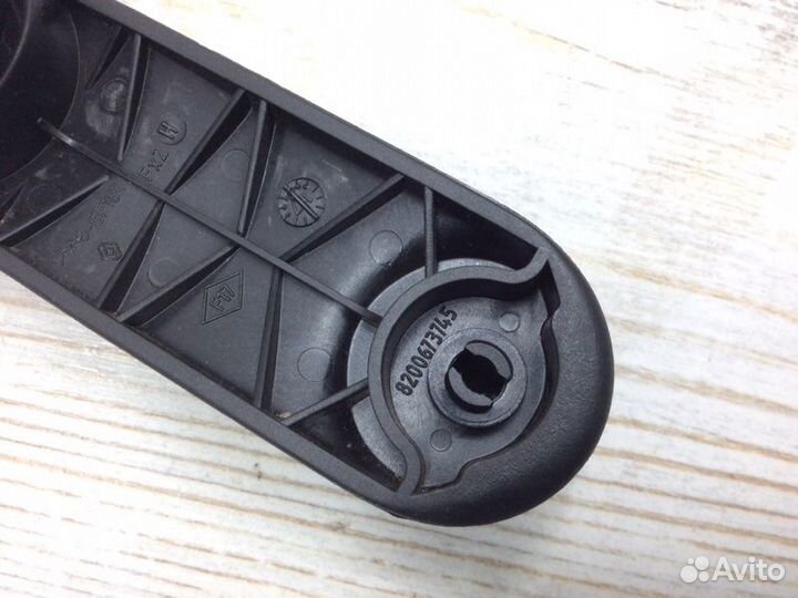 Ручка стеклоподъемника Renault Logan K7MA812 1