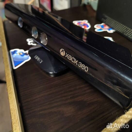 Xbox 360 E 250 Gb + Kinect