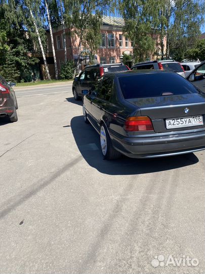 Машина BMW e39