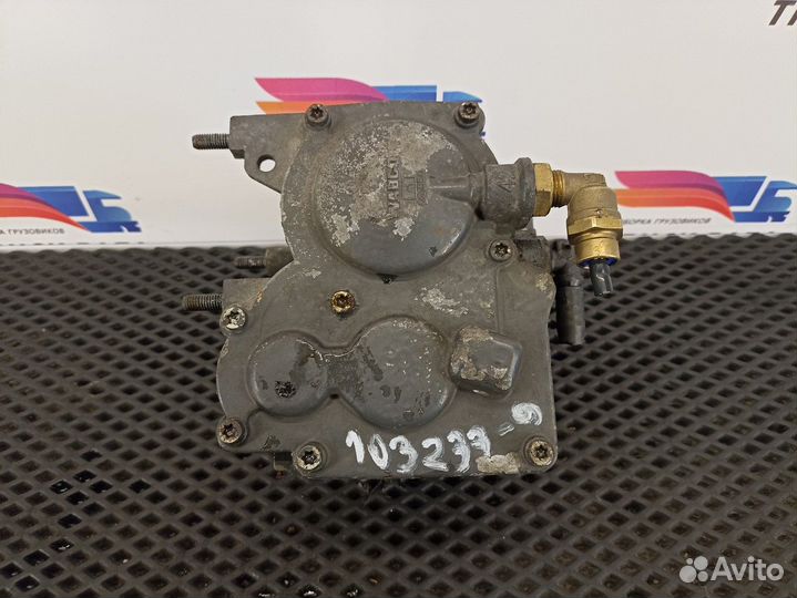 41211417 Кран управления тормозами прицепа