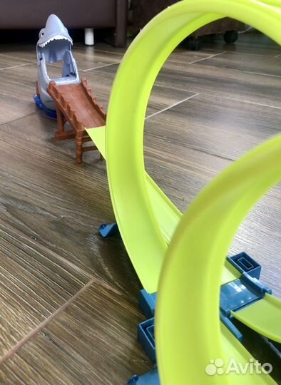 Трек хот вилс акула